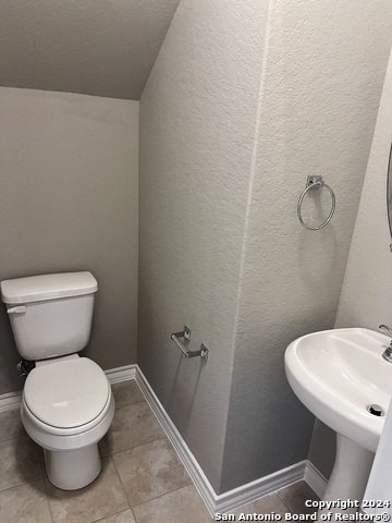 Image 18 of 21 For 2075 Silver Oak Dr