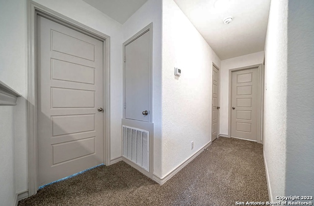 Image 9 of 21 For 2075 Silver Oak Dr