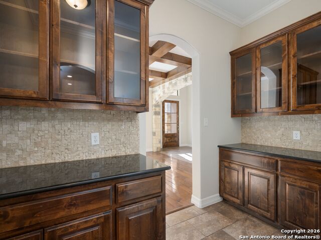 Listing photo id 21 for 303 Regent Circle