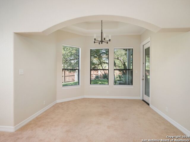 Listing photo id 28 for 303 Regent Circle