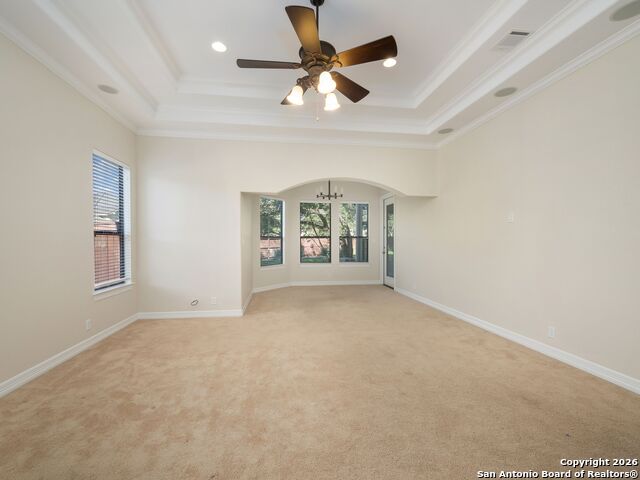 Listing photo id 30 for 303 Regent Circle