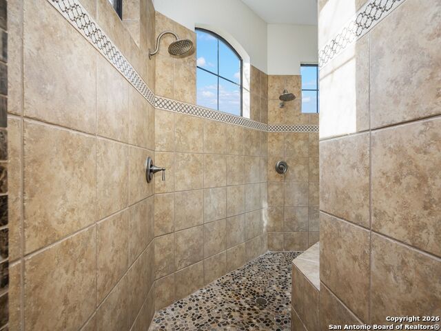 Listing photo id 34 for 303 Regent Circle