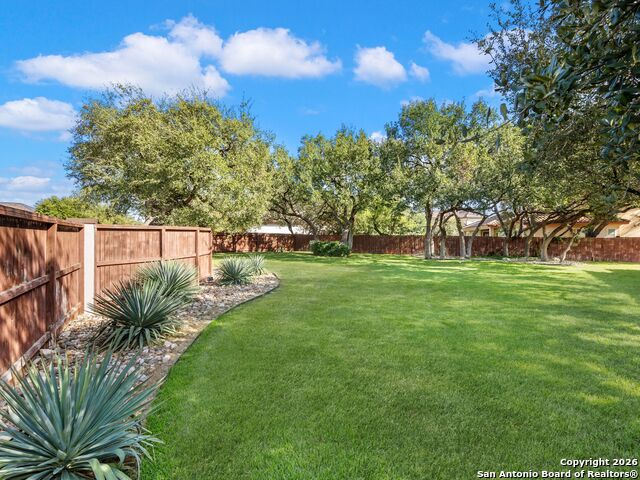 Listing photo id 46 for 303 Regent Circle