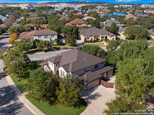 Listing photo id 57 for 303 Regent Circle