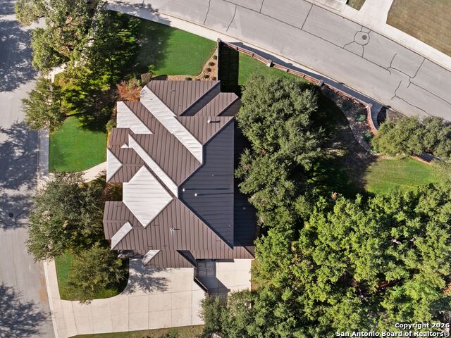 Listing photo id 58 for 303 Regent Circle