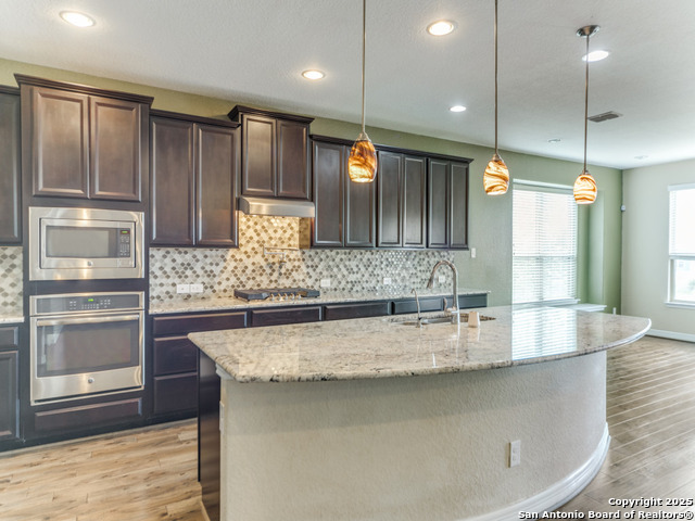 Image 9 of 25 For 12211 Upton Park