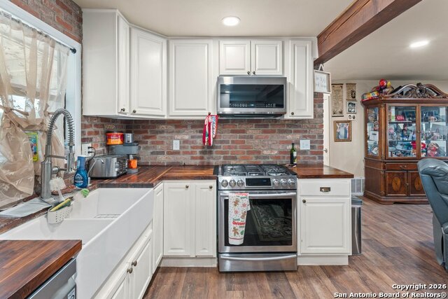 Image 13 of 62 For 277 Bear Springs W