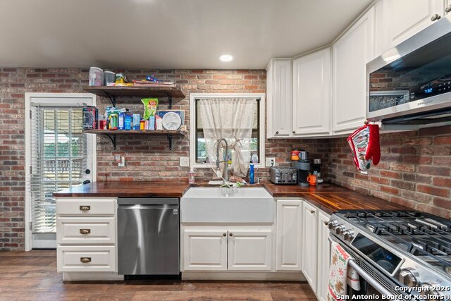 Image 16 of 62 For 277 Bear Springs W