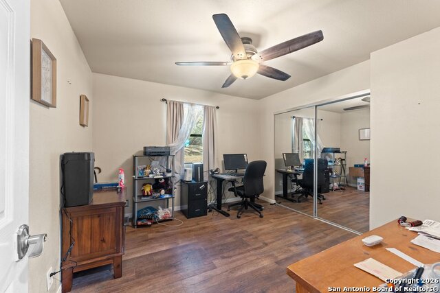 Image 19 of 62 For 277 Bear Springs W