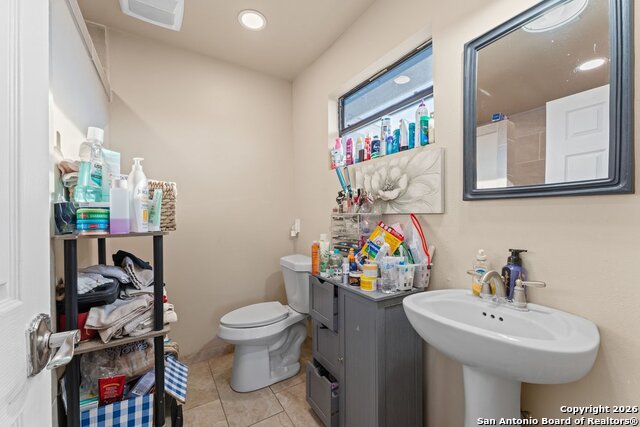 Image 21 of 62 For 277 Bear Springs W