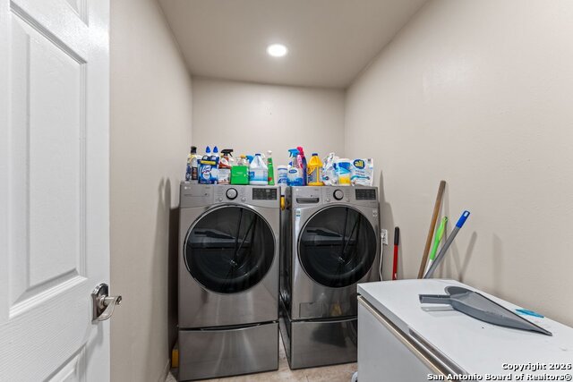 Image 25 of 62 For 277 Bear Springs W