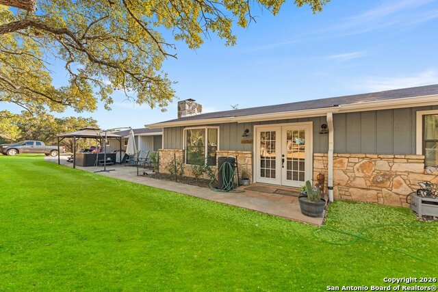 Image 35 of 62 For 277 Bear Springs W