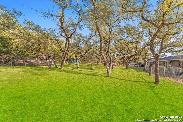 Image 38 of 62 For 277 Bear Springs W