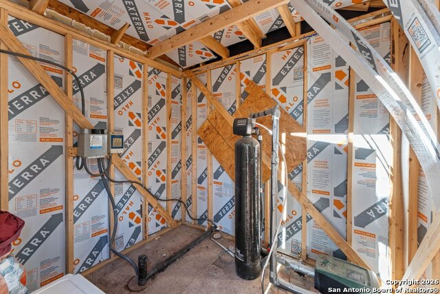 Image 40 of 62 For 277 Bear Springs W