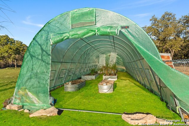 Image 48 of 62 For 277 Bear Springs W