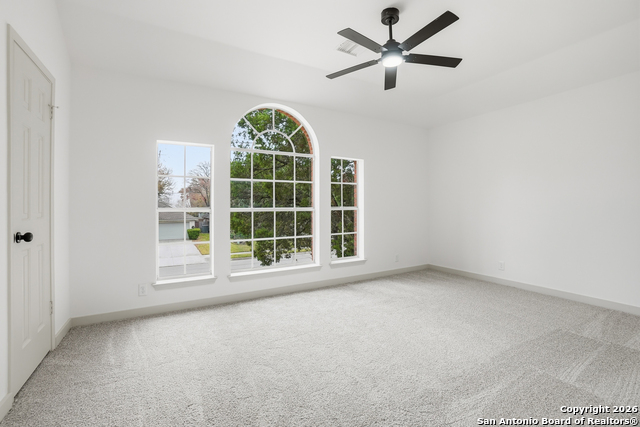 Listing photo id 17 for 103 Rimdale  