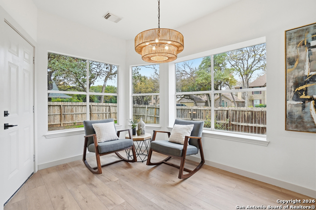 Listing photo id 3 for 103 Rimdale  