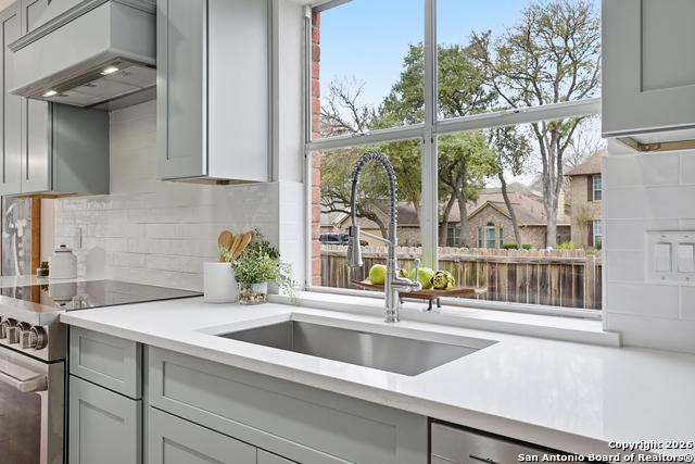 Listing photo id 4 for 103 Rimdale  