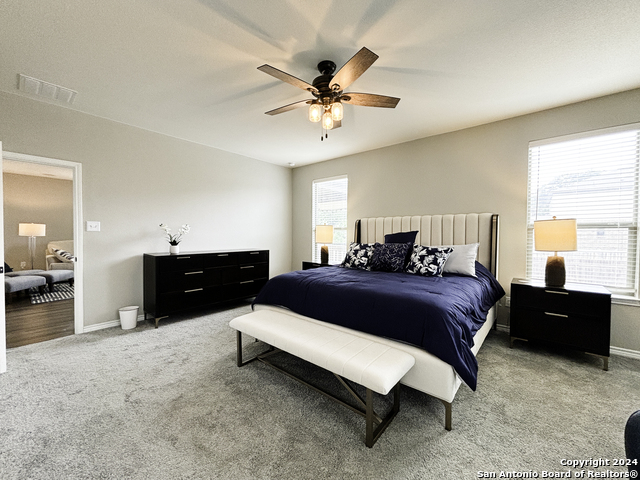 Listing photo id 10 for 8134 Emmeline Dr,