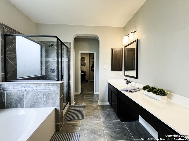 Listing photo id 12 for 8134 Emmeline Dr,