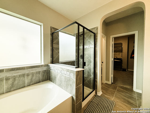 Listing photo id 15 for 8134 Emmeline Dr,