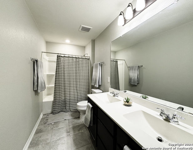 Listing photo id 30 for 8134 Emmeline Dr,