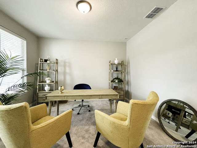 Listing photo id 2 for 8134 Emmeline Dr,