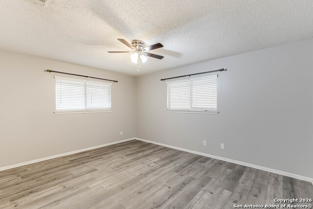 Image 20 of 35 For 3743 Newrock