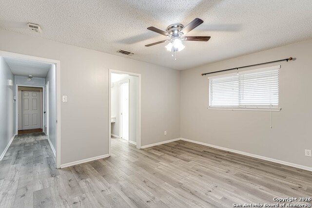 Image 21 of 35 For 3743 Newrock