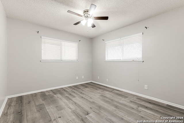 Image 25 of 35 For 3743 Newrock