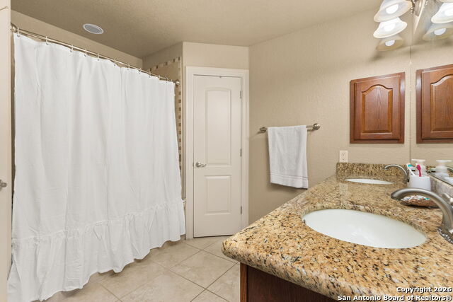 Image 18 of 26 For 889 Sundown  