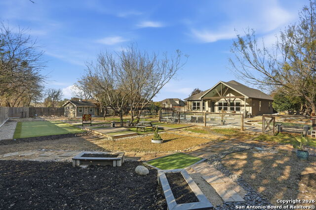 Listing photo id 37 for 3231 Lilly Flower