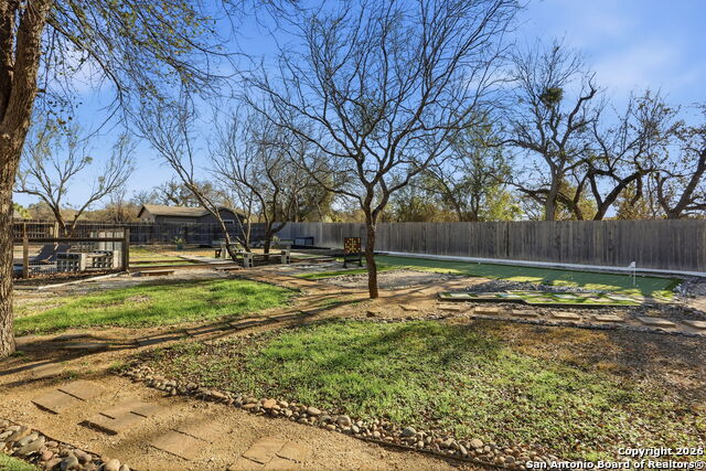 Listing photo id 39 for 3231 Lilly Flower