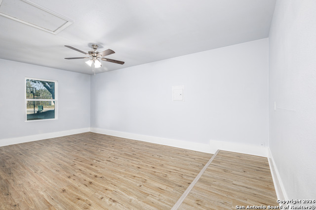 Listing photo id 14 for 5703 Honeygold