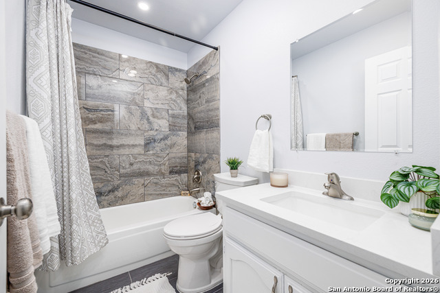 Listing photo id 18 for 5703 Honeygold