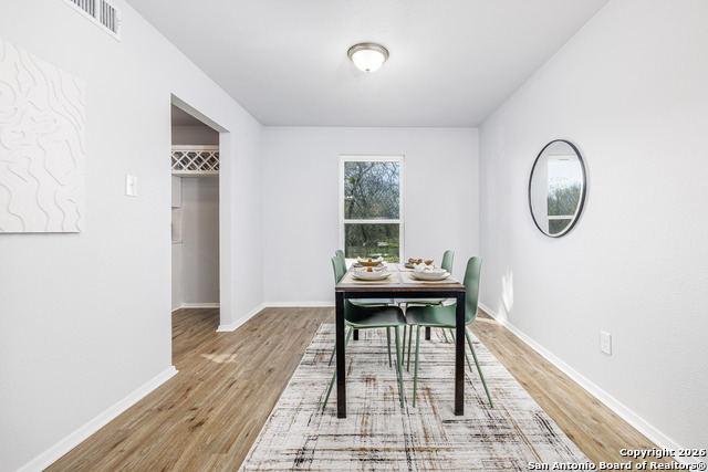 Listing photo id 6 for 5703 Honeygold