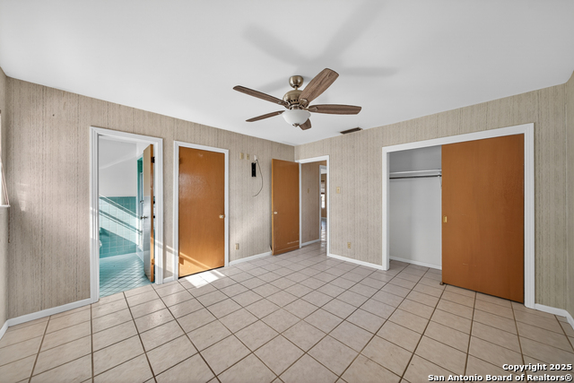 Listing photo id 17 for 3802 Oak  