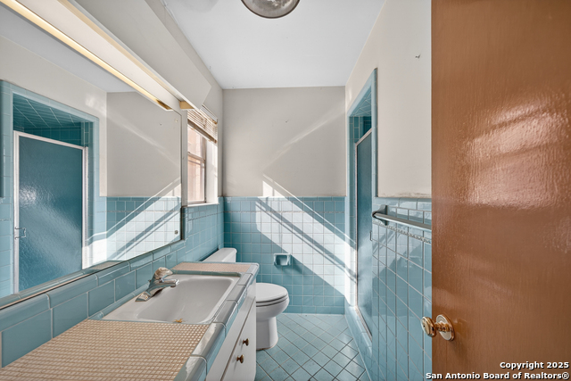 Listing photo id 19 for 3802 Oak  