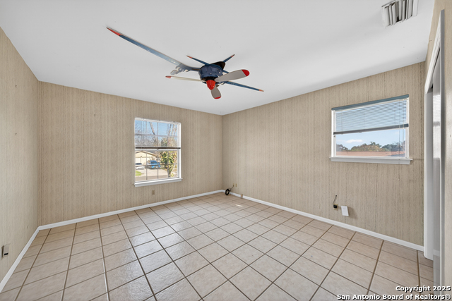 Listing photo id 20 for 3802 Oak  