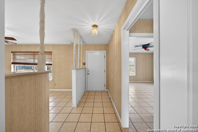 Listing photo id 3 for 3802 Oak  