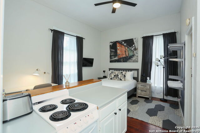 Image 13 of 28 For 1712 Pine N