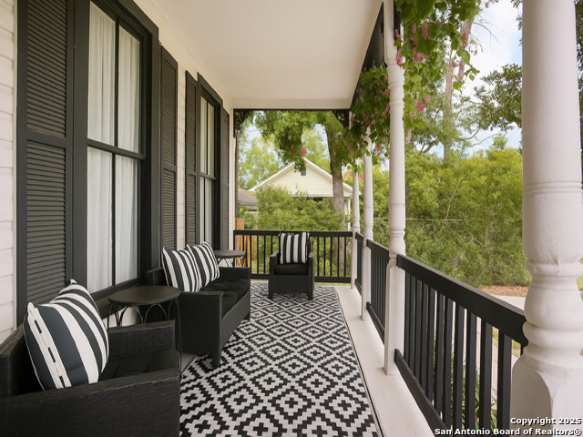 Image 2 of 28 For 1712 Pine N