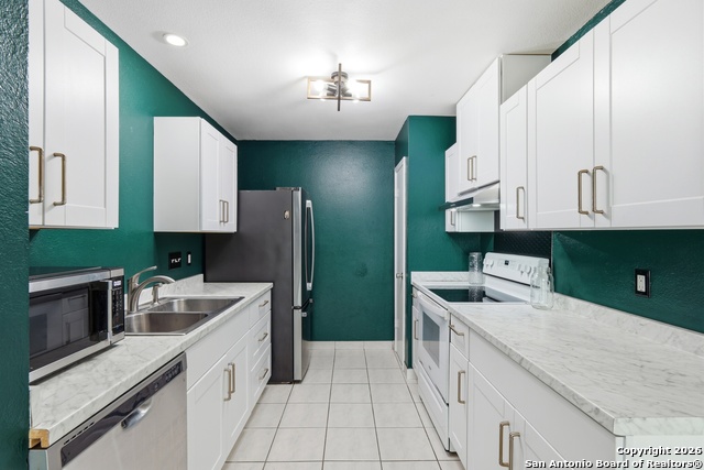 Image 9 of 26 For 3342 Stoney Square