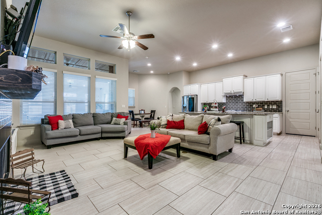 Listing photo id 4 for 3218 Lilly Flower