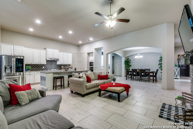 Listing photo id 5 for 3218 Lilly Flower