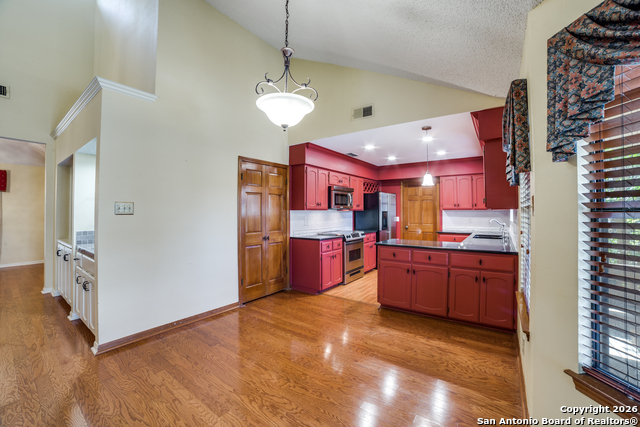 Image 16 of 45 For 9711 Misty Trail