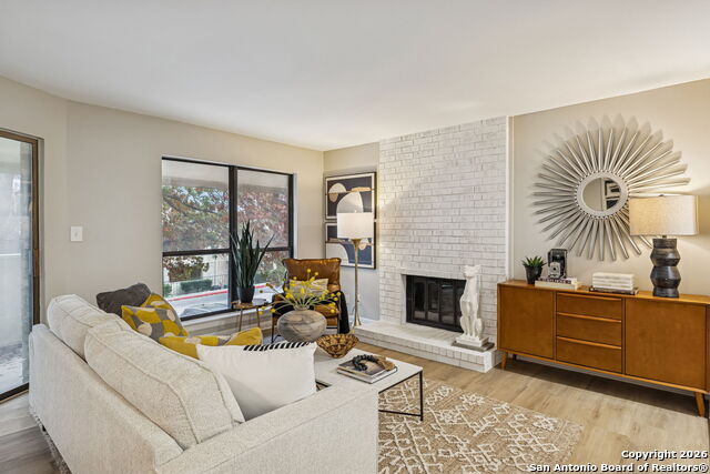 Image 9 of 21 For 11843 Braesview  1814