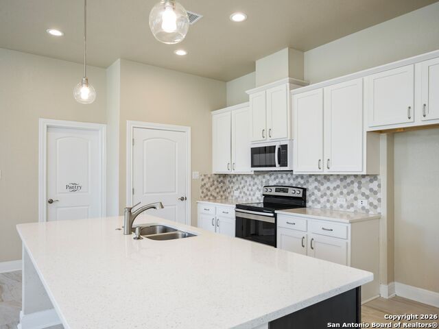 Image 10 of 33 For 14681 Main St