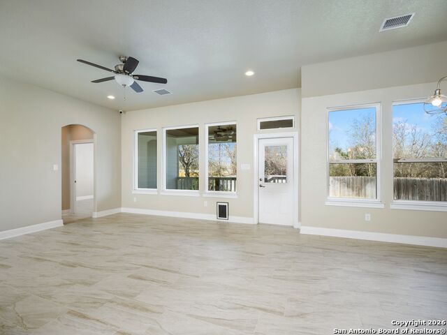 Image 16 of 33 For 14681 Main St