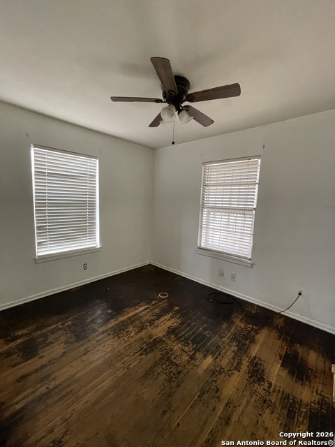 Image 22 of 34 For 910 Grosvenor